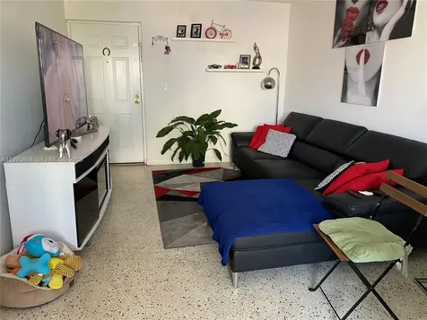 420 NW 12 Avenue Miami FL 33128