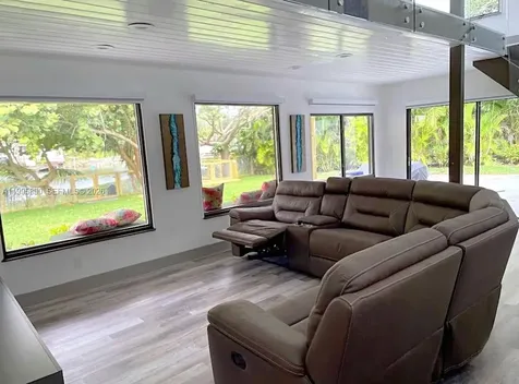 4311 SW 31st Drive West Park FL 33023