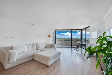 2000 Towerside Terrace Miami FL 33138
