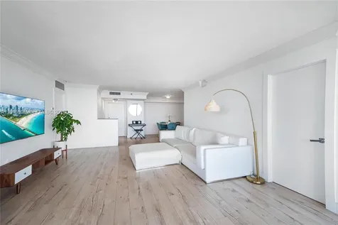 2000 Towerside Terrace Miami FL 33138