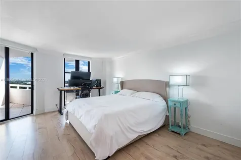 2000 Towerside Terrace Miami FL 33138