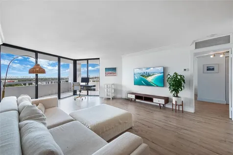 2000 Towerside Terrace Miami FL 33138