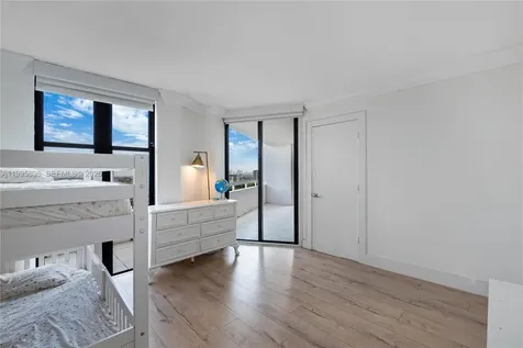 2000 Towerside Terrace Miami FL 33138