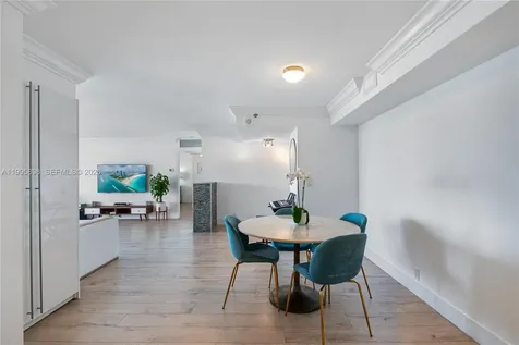 2000 Towerside Terrace Miami FL 33138