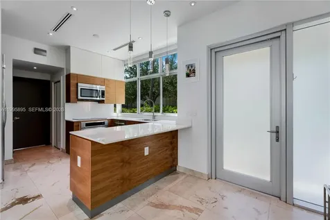 548 Fernwood Road Key Biscayne FL 33149