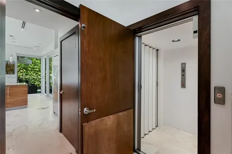 548 Fernwood Road Key Biscayne FL 33149