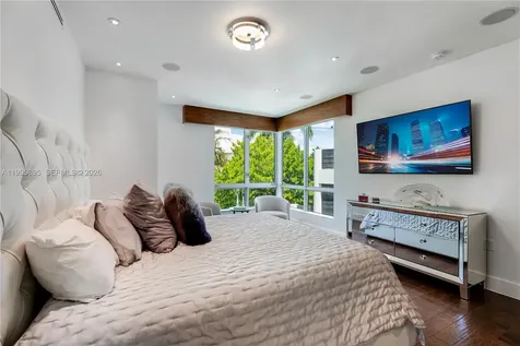 548 Fernwood Road Key Biscayne FL 33149