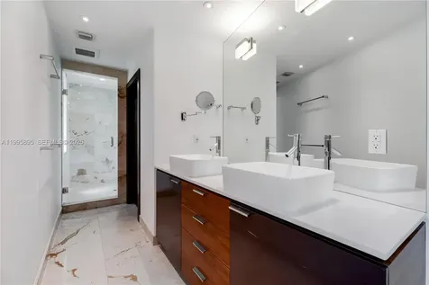 548 Fernwood Road Key Biscayne FL 33149
