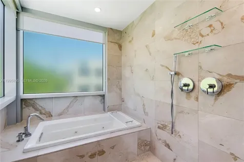 548 Fernwood Road Key Biscayne FL 33149