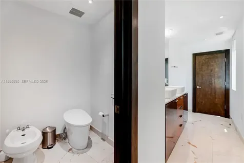 548 Fernwood Road Key Biscayne FL 33149