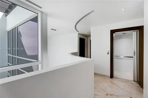 548 Fernwood Road Key Biscayne FL 33149