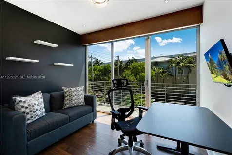 548 Fernwood Road Key Biscayne FL 33149