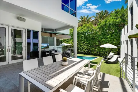 548 Fernwood Road Key Biscayne FL 33149
