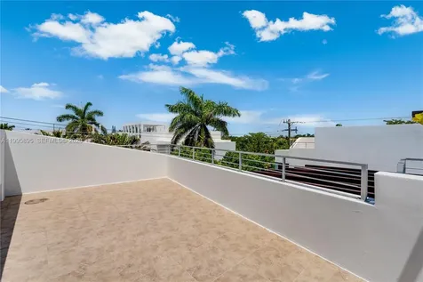 548 Fernwood Road Key Biscayne FL 33149