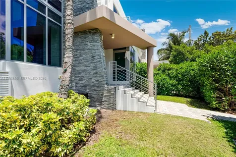 548 Fernwood Road Key Biscayne FL 33149