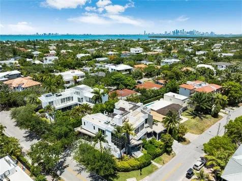 548 Fernwood Road Key Biscayne FL 33149