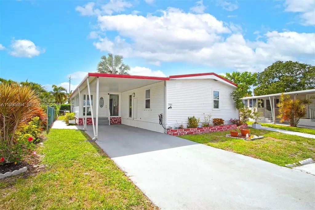5103 NW 1st Way Deerfield Beach FL 33064