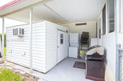 5103 NW 1st Way Deerfield Beach FL 33064