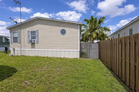 11846 Watergate Circle Boca Raton FL 33428