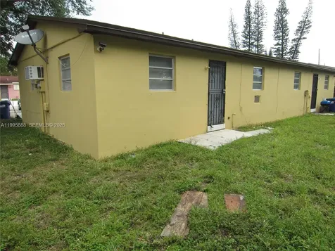 2512 NW 175th Terrace Miami Gardens FL 33056