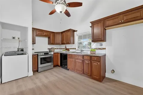 2710 Azalea Avenue Miramar FL 33025