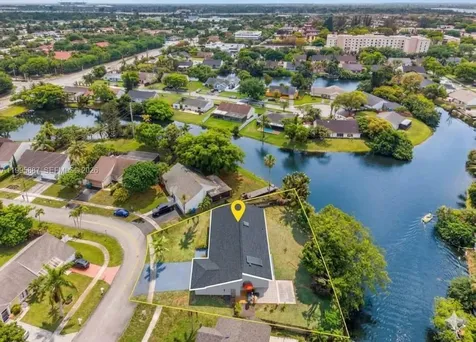 2710 Azalea Avenue Miramar FL 33025