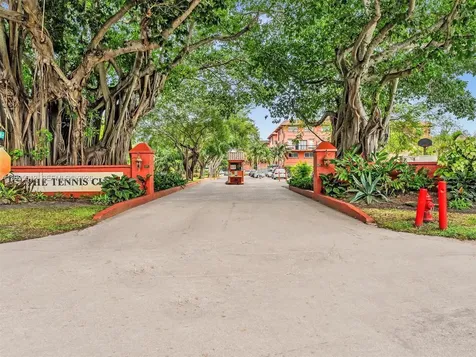 620 Tennis Club Drive Fort Lauderdale FL 33311