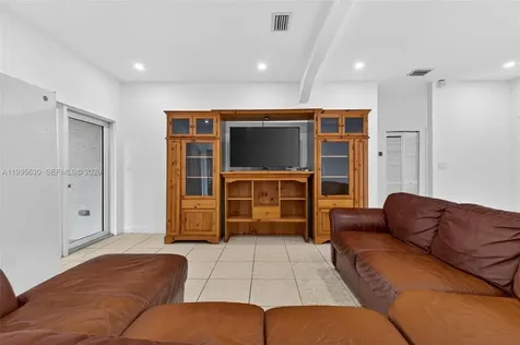 1281 NE 41st Place Homestead FL 33033