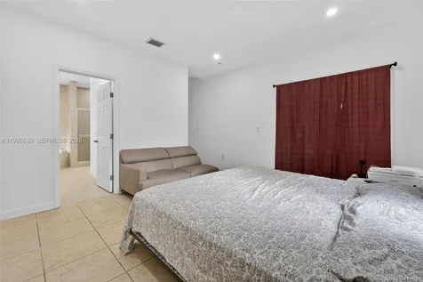 1281 NE 41st Place Homestead FL 33033