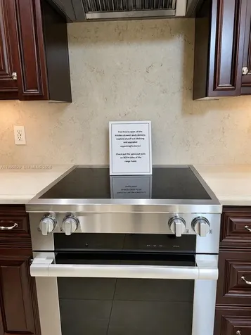 2723 E Abiaca Circle Davie FL 33328