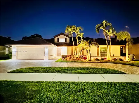 2723 E Abiaca Circle Davie FL 33328