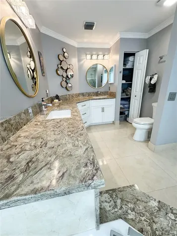 2723 E Abiaca Circle Davie FL 33328