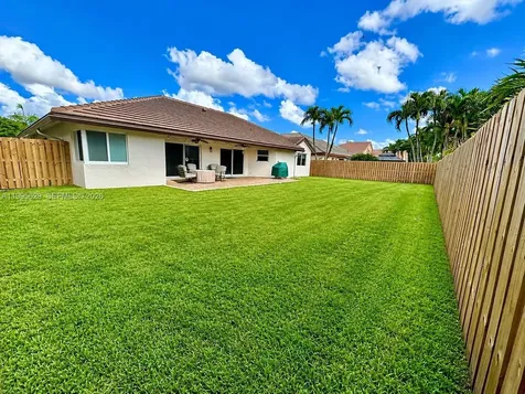 2723 E Abiaca Circle Davie FL 33328