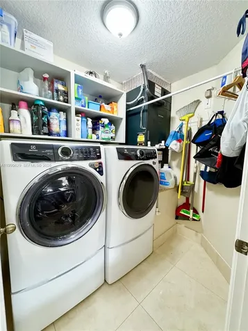 2723 E Abiaca Circle Davie FL 33328
