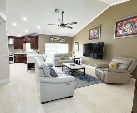 2723 E Abiaca Circle Davie FL 33328