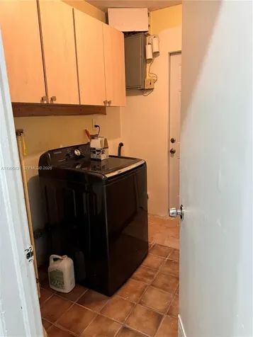 3830 SW 31st Street West Park FL 33023