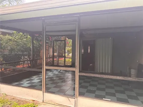 3830 SW 31st Street West Park FL 33023