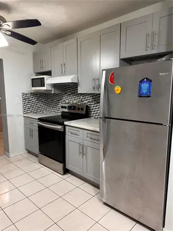 3830 SW 31st Street West Park FL 33023