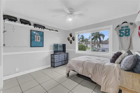 2426 NW 108th Terrace Sunrise FL 33322