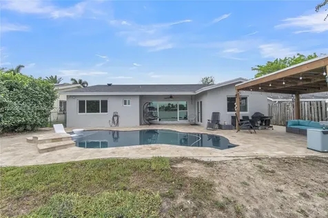 2426 NW 108th Terrace Sunrise FL 33322