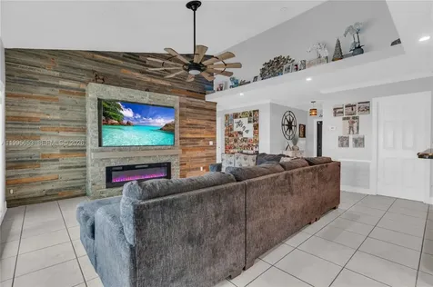 2426 NW 108th Terrace Sunrise FL 33322