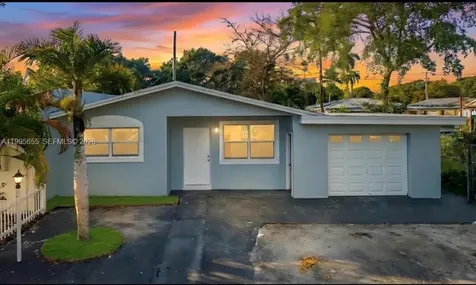816 N Golf Drive Hollywood FL 33021