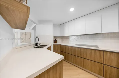 701 Brickell Key Boulevard Miami FL 33131