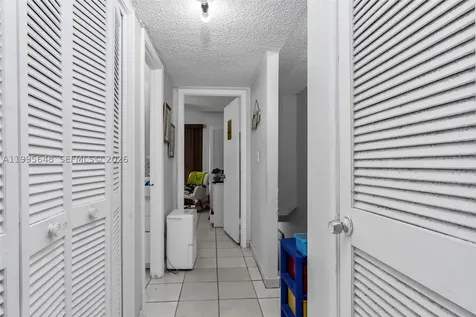 805 W 79th Place Hialeah FL 33014