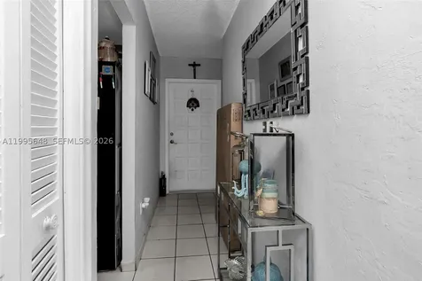 805 W 79th Place Hialeah FL 33014