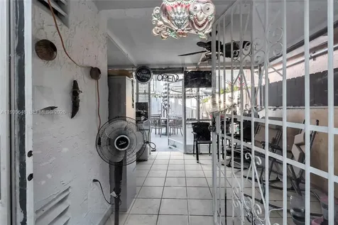 805 W 79th Place Hialeah FL 33014