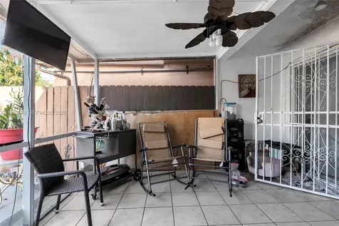 805 W 79th Place Hialeah FL 33014