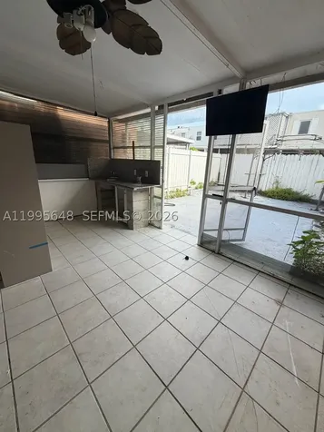 805 W 79th Place Hialeah FL 33014