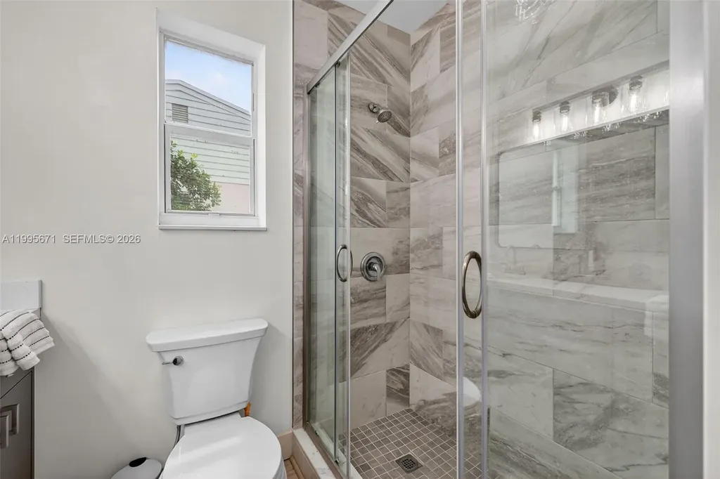 4525 NE 21st Avenue Fort Lauderdale FL 33308