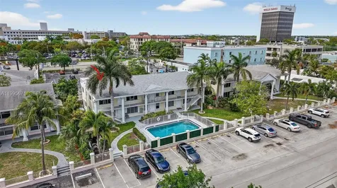 4525 NE 21st Avenue Fort Lauderdale FL 33308
